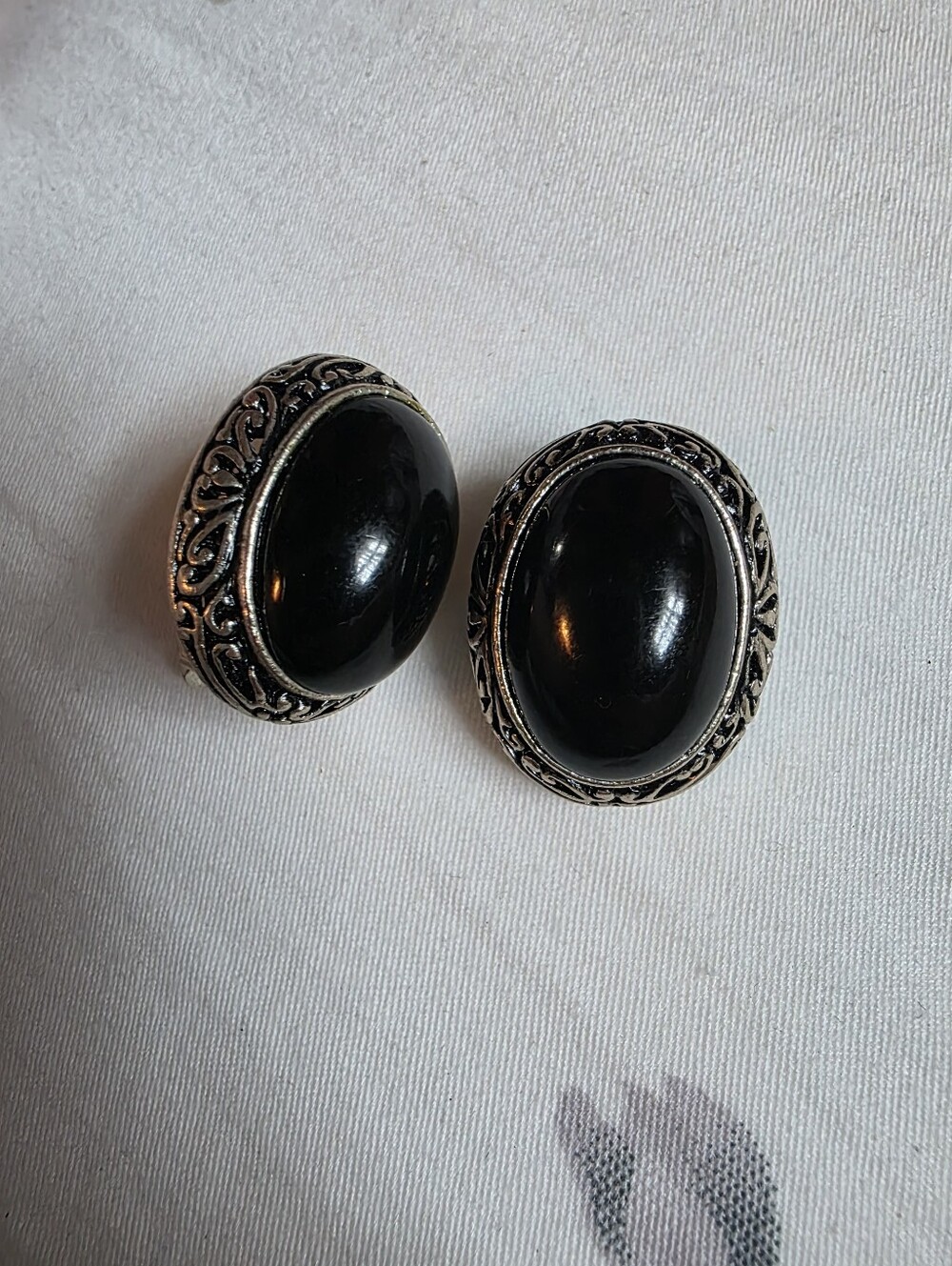 Vintage Black Cabochon Clip-On Earrings | Silver Tone Statement Earrings